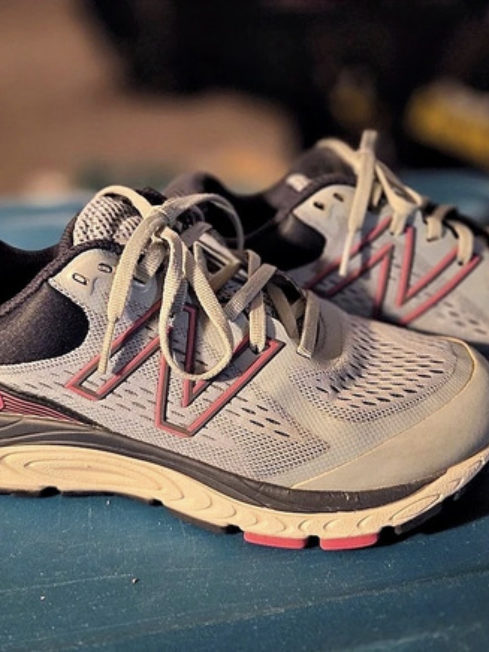 New Balance Fresh Foam 840v5 Gray & Magenta Athletic Shoes US 8